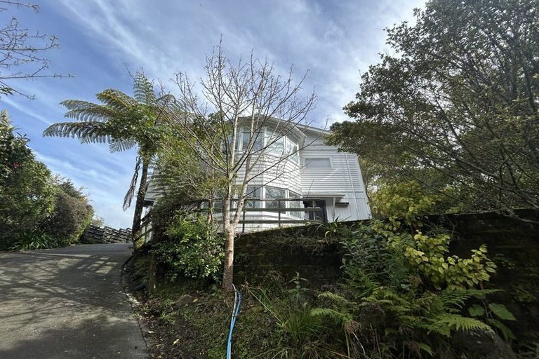 Photo of property in 33 Waitohu Road, York Bay, Lower Hutt, 5013