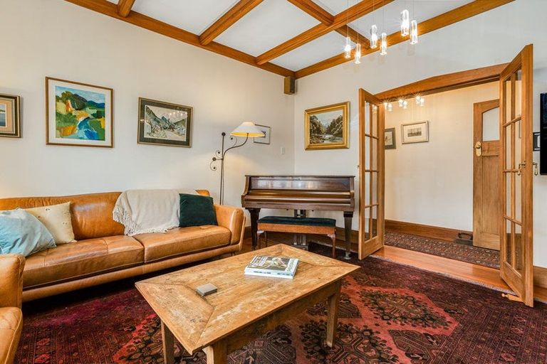 Photo of property in 9 Dover Street, Island Bay, Wellington, 6023