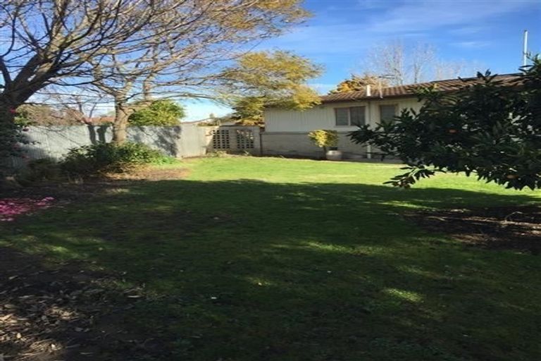Photo of property in 16 Jeffares Place, Taradale, Napier, 4112