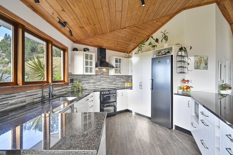 Photo of property in 780 Maraetotara Road, Maraetotara, Havelock North, 4294