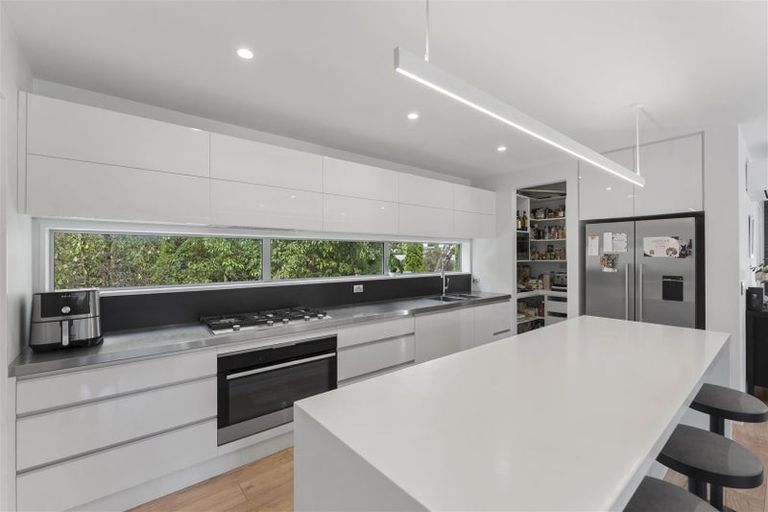 Photo of property in 2 Jacksons Road, Merivale, Christchurch, 8014