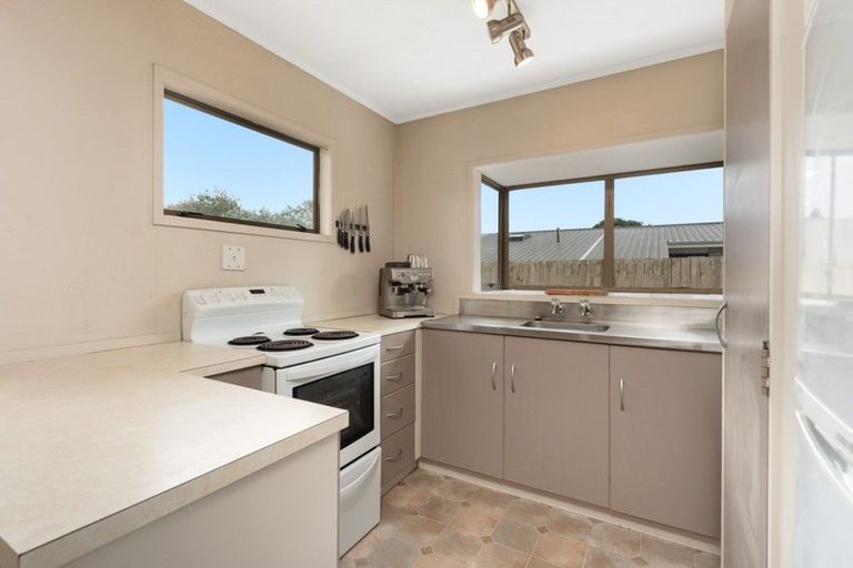Photo of property in 1 Tania Place, Mount Maunganui, 3116