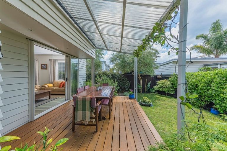 Photo of property in 62 Station Street, Hobsonville, Auckland, 0616