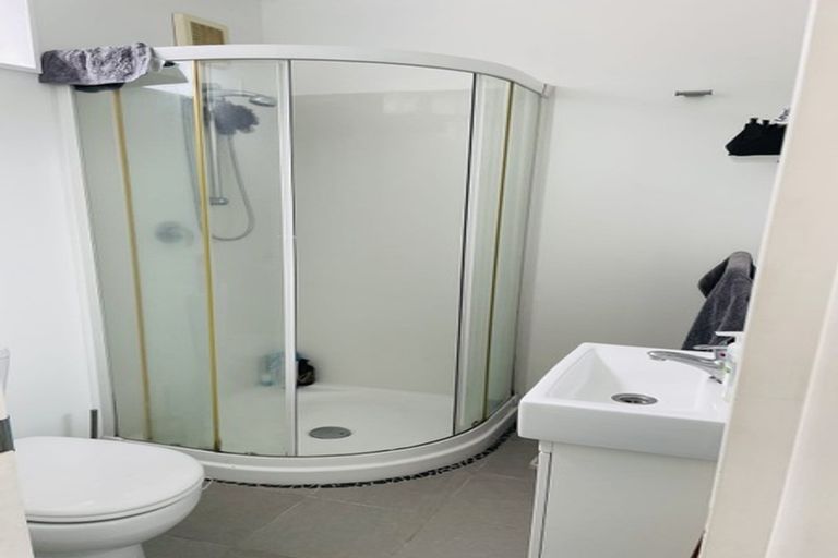Photo of property in 63u2 Darlington Road, Miramar, Wellington, 6022