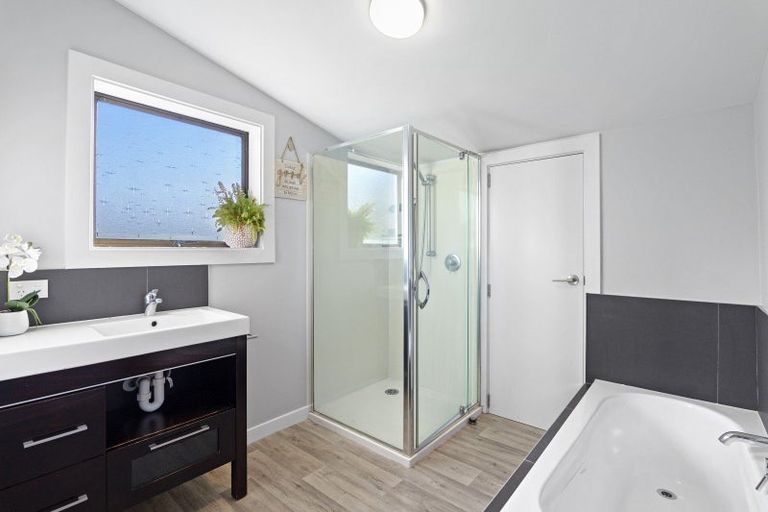 Photo of property in 27 Station Road, Coalgate, 7673