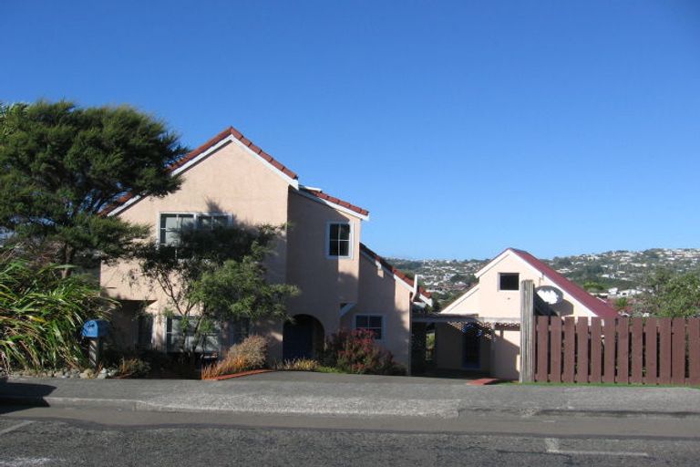 Photo of property in 16 Mallard Grove, Churton Park, Wellington, 6037