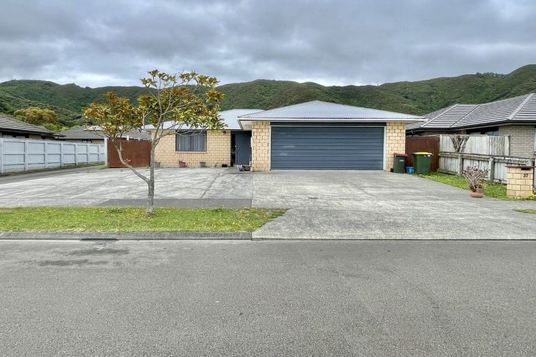 Photo of property in 37 Fraser Colman Grove, Wainuiomata, Lower Hutt, 5014
