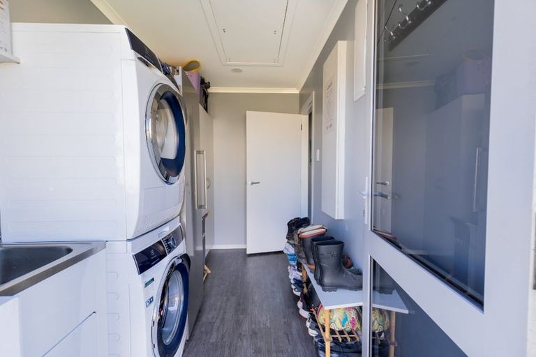 Photo of property in 533a Manutahi Road, Lepperton, New Plymouth, 4373