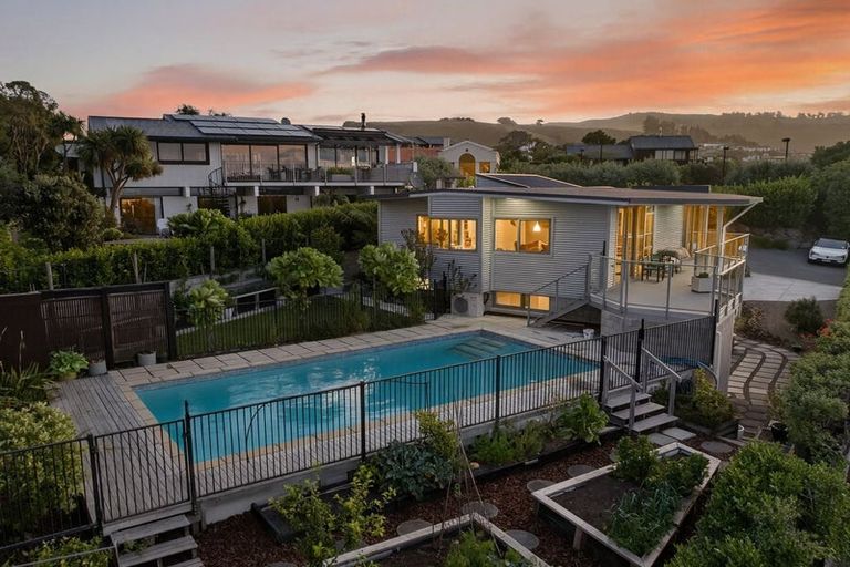 Photo of property in 69a Panorama Road, Clifton, Christchurch, 8081