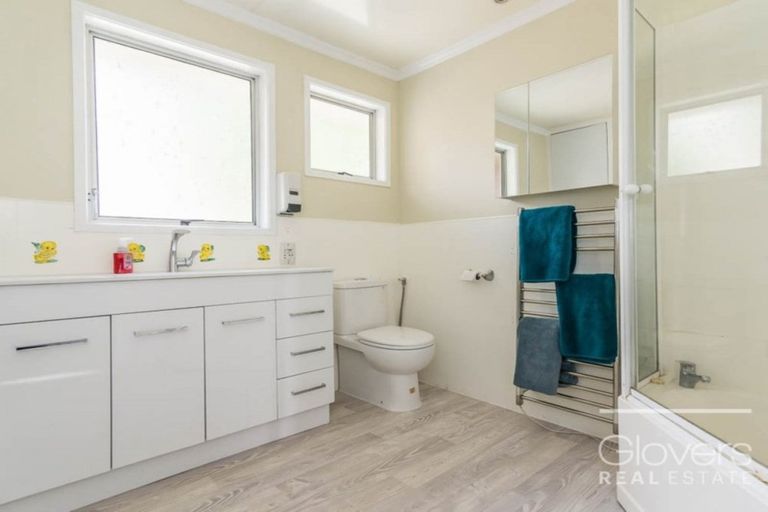 Photo of property in 12 Lemnos Place, Titirangi, Auckland, 0604