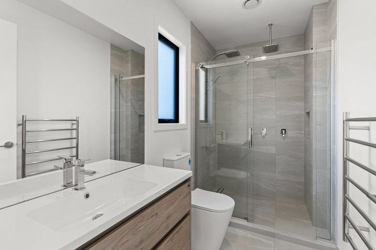 Photo of property in 228a Heta Road, Merrilands, New Plymouth, 4312