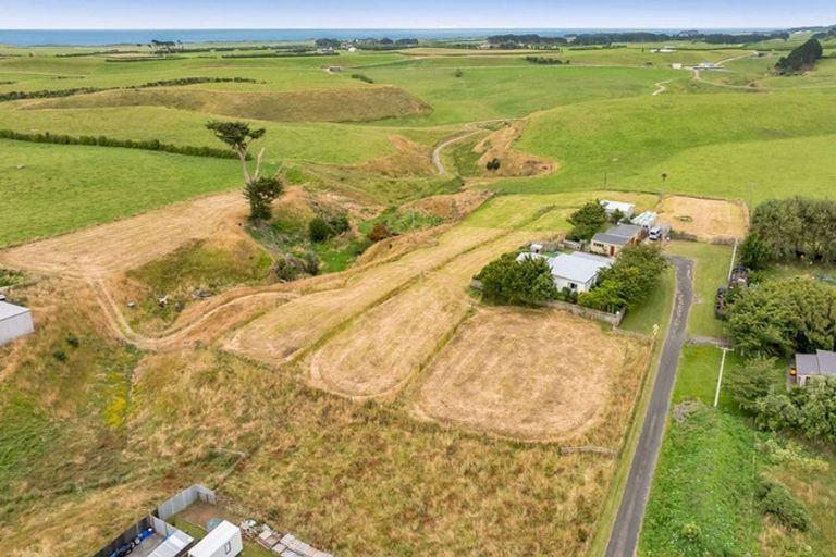 Photo of property in 15 Gilbert Street, Kakaramea, Patea, 4598