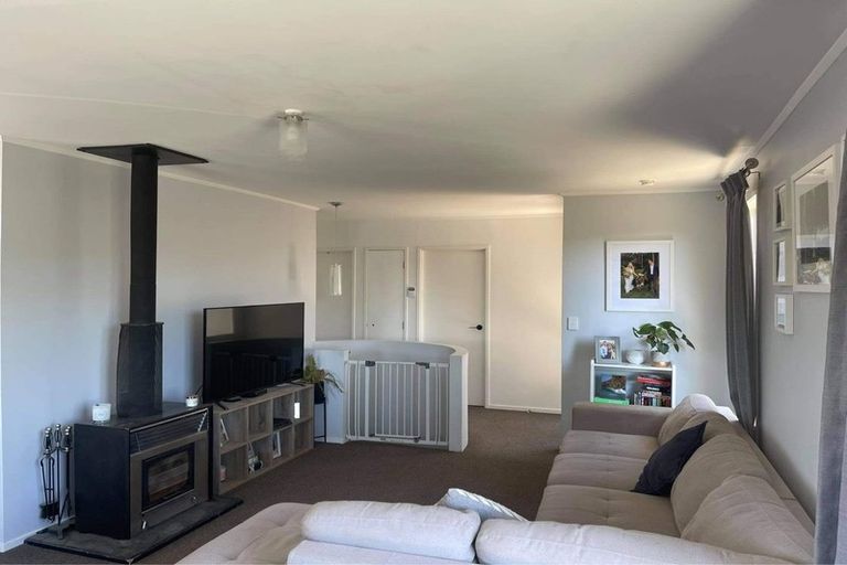 Photo of property in 24 Meilland Place, Glen Eden, Auckland, 0602