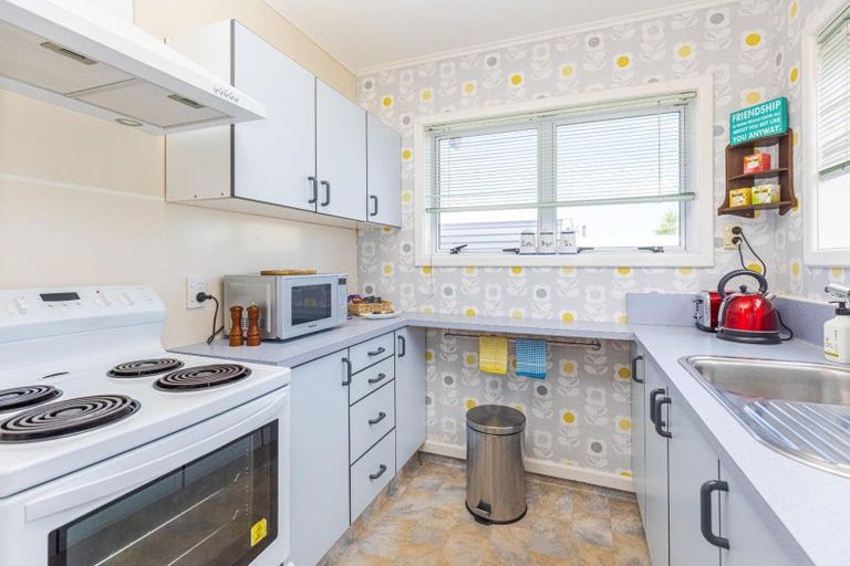 Photo of property in 30 Seafront Road, Castlecliff, Wanganui, 4501