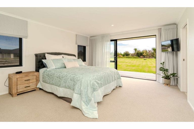 Photo of property in 11 The Lakes Drive, Kerikeri, 0230