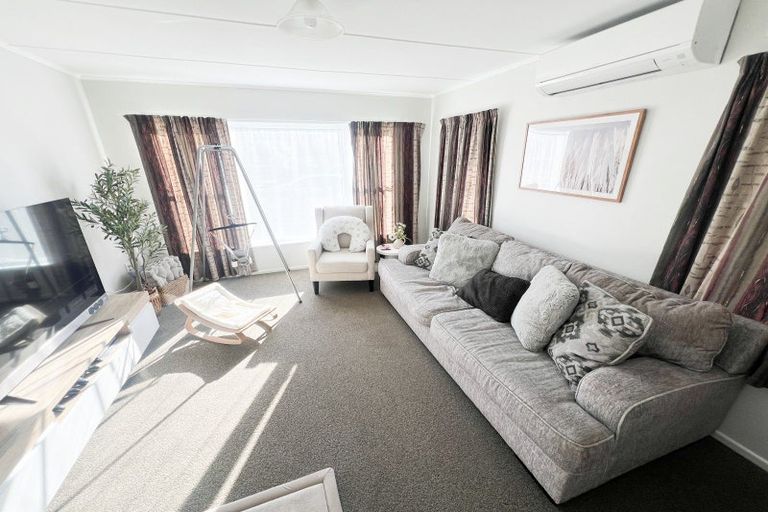 Photo of property in 34 James Street, Dannevirke, 4930