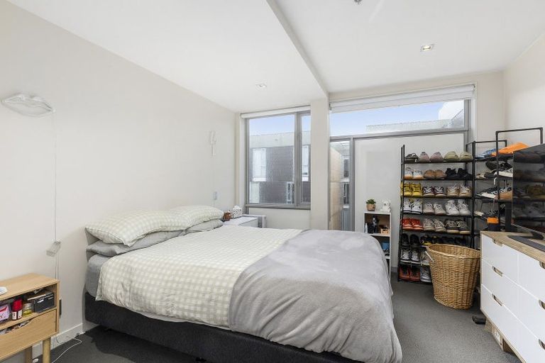 Photo of property in Monument Apartments, 8f/245 Wakefield Street, Te Aro, Wellington, 6011