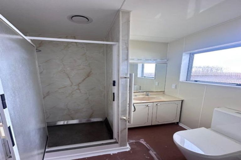 Photo of property in 100 Young Street, New Plymouth, 4310