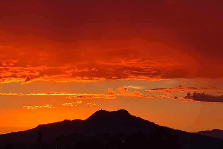 Photo of property in 2/50 Manuka Road, Glenfield, Auckland, 0629