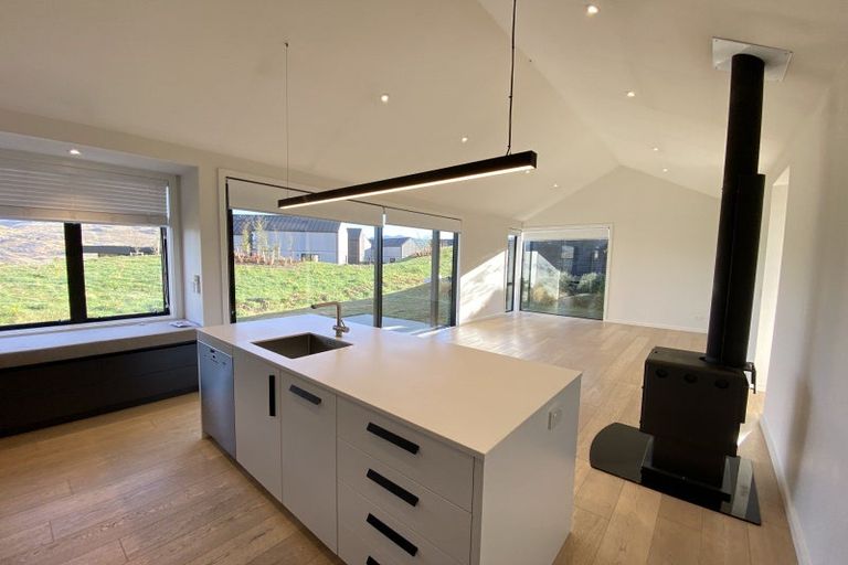 Photo of property in 5 Kotuku Lane, Jacks Point, Queenstown, 9371