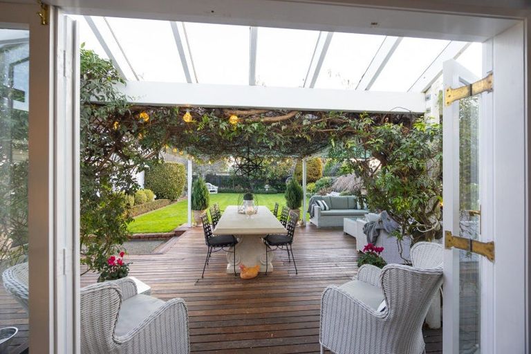 Photo of property in 244 Victoria Avenue, Hokowhitu, Palmerston North, 4410