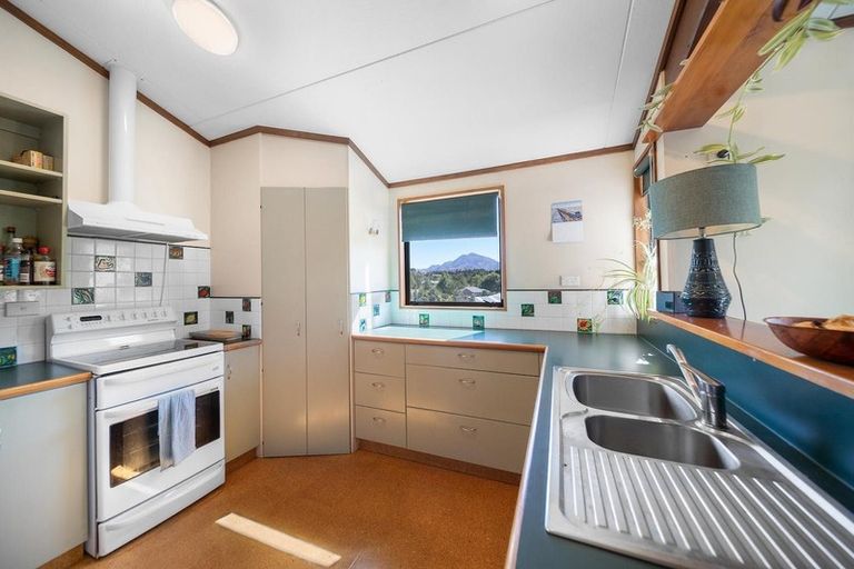 Photo of property in 98 Mount Iron Drive, Wanaka, 9305