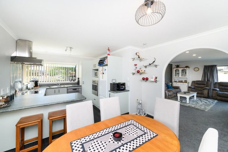 Photo of property in 10 Parnell Heights Drive, Kelvin Grove, Palmerston North, 4414
