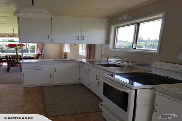 Photo of property in 28 Ripiro Drive, Baylys Beach, Dargaville, 0377