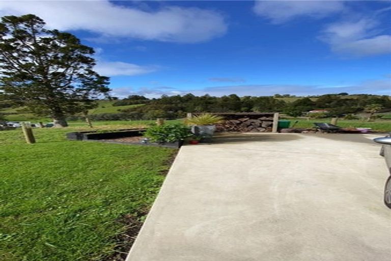 Photo of property in 43 Tender Road, Dairy Flat, 0794