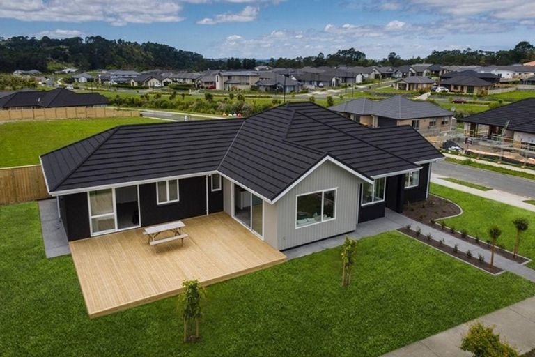 Photo of property in 15 Pitoitoi Drive, Riverhead, 0820