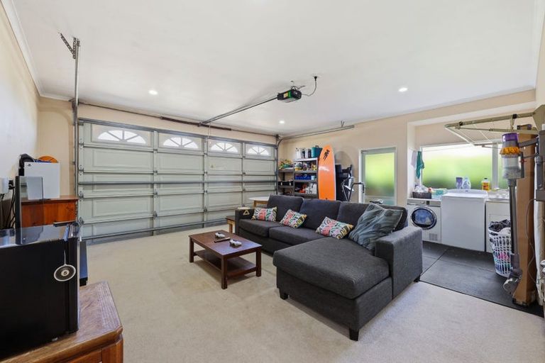 Photo of property in 32 Highfields Terrace, Henderson, Auckland, 0612