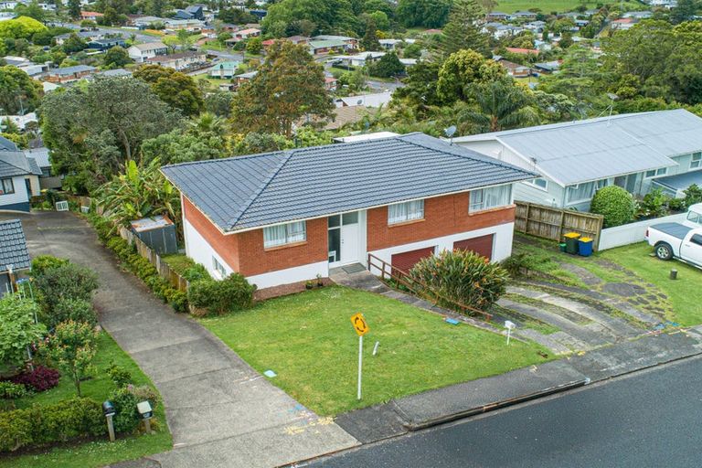 Photo of property in 32 Marlborough Avenue, Glenfield, Auckland, 0629