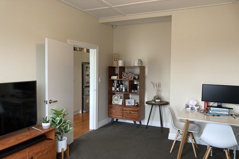 Photo of property in 74 Wright Street, Mount Cook, Wellington, 6021