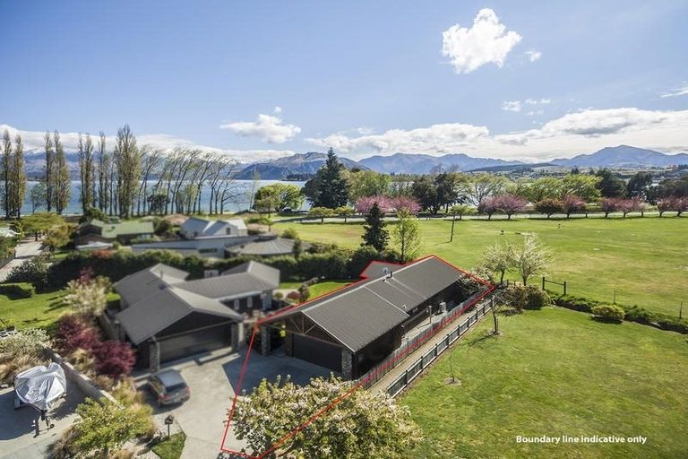 Photo of property in 14 Lansdown Street, Wanaka, 9305