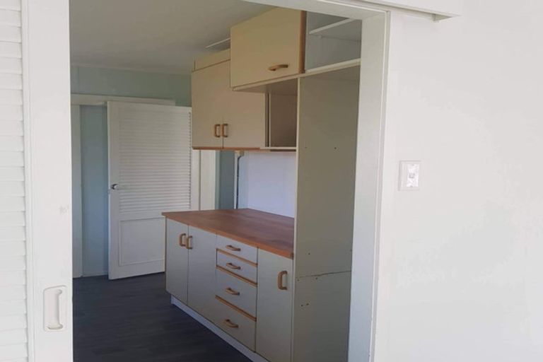 Photo of property in 61 Sandspit Road, Waiuku, 2123