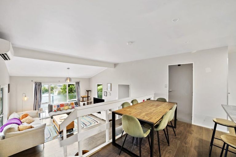 Photo of property in 6 Swadel Way, Karori, Wellington, 6012