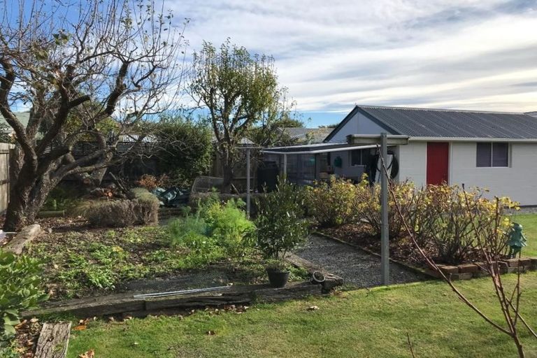 Photo of property in 80 Martin Avenue, Beckenham, Christchurch, 8023