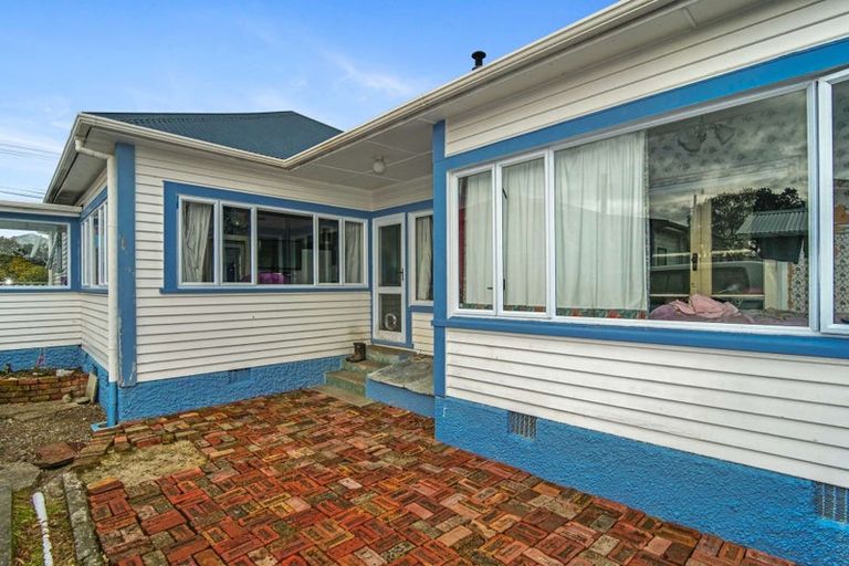 Photo of property in 50a Derby Street, Westport, 7825