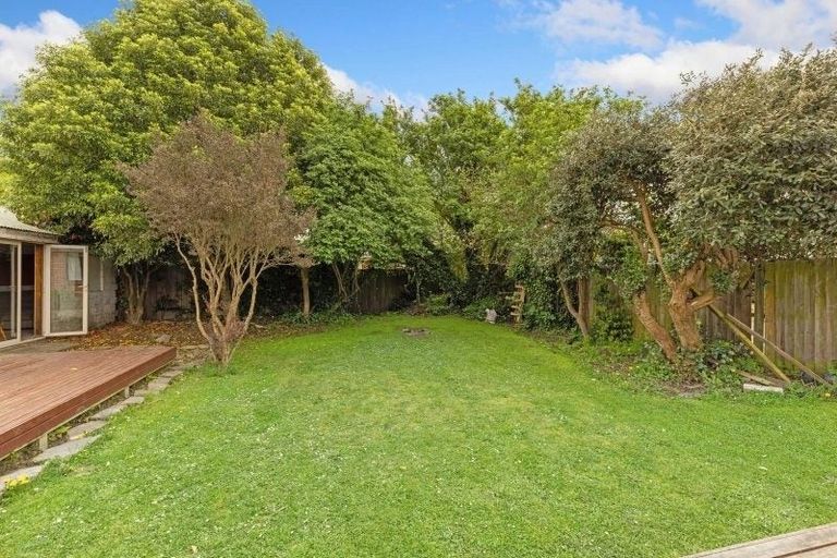 Photo of property in 42 Attlee Crescent, Bryndwr, Christchurch, 8053