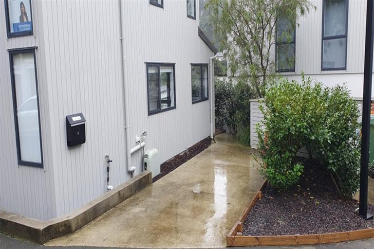 Photo of property in 2/10 Silver Moon Road, Albany Heights, Auckland, 0632