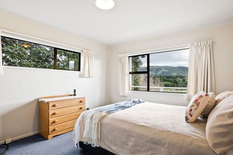 Photo of property in 4a Arawhata Street, Ranui, Porirua, 5024