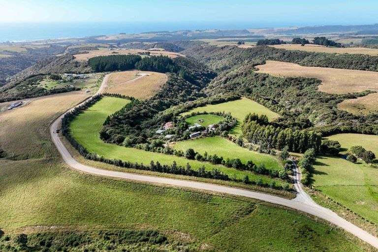 Photo of property in 36 Kahu Ridge, Taieri Beach, Taieri Mouth, 9091