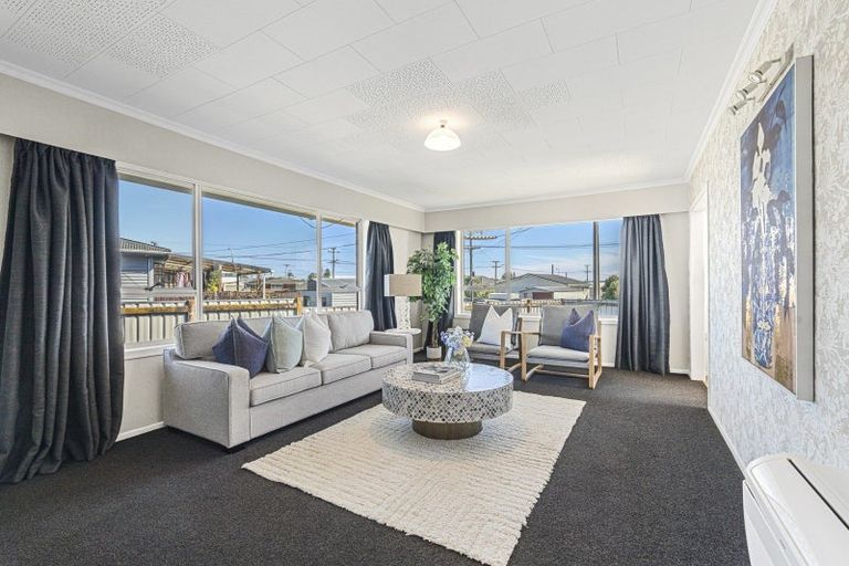 Photo of property in 12 Saxton Road, Upper Vogeltown, New Plymouth, 4310
