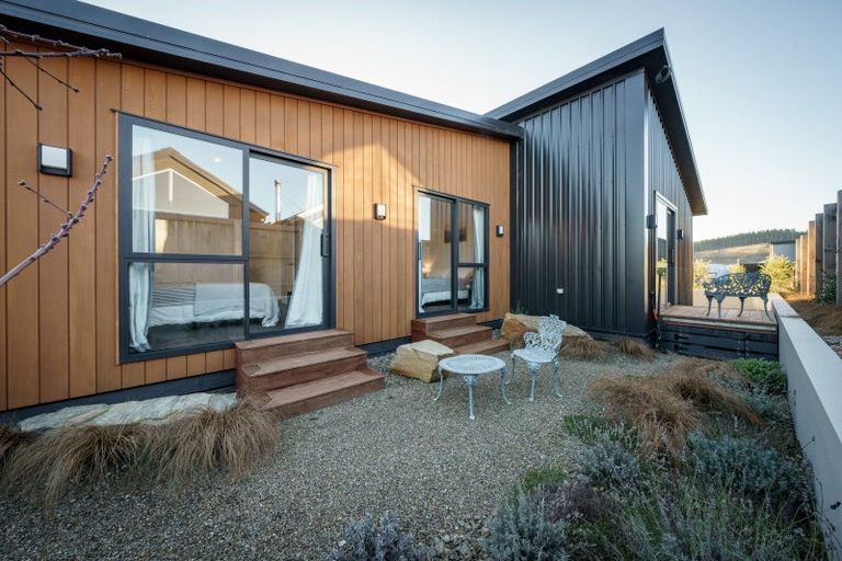 Photo of property in 9 Mcneil Crescent, Wanaka, 9305