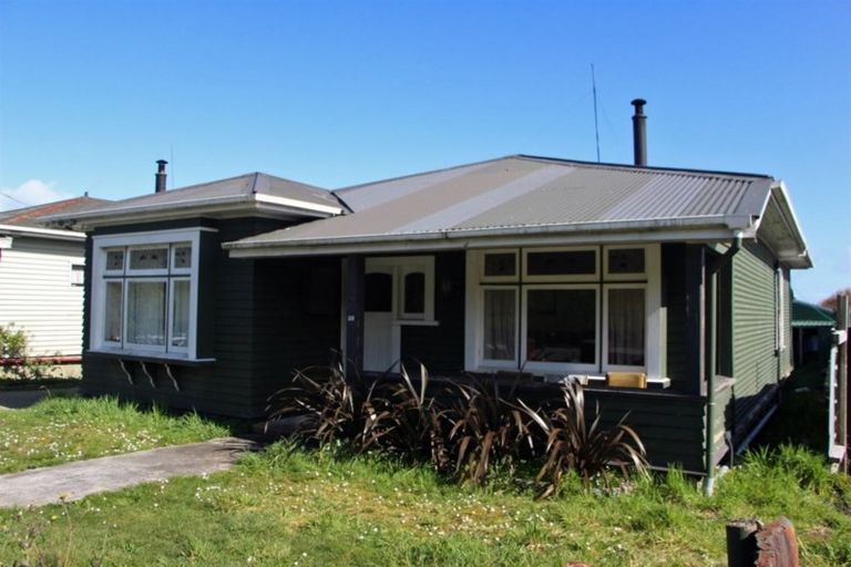 Photo of property in 56 Turumaha Street, Greymouth, 7805