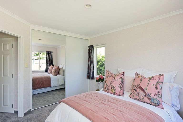 Photo of property in 6 Brompton Drive, Taradale, Napier, 4112