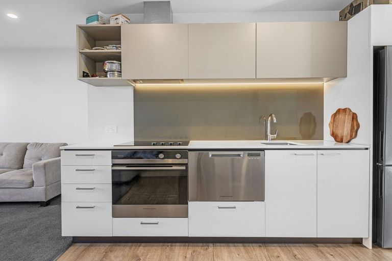 Photo of property in 2/44 Antigua Street, Addington, Christchurch, 8024