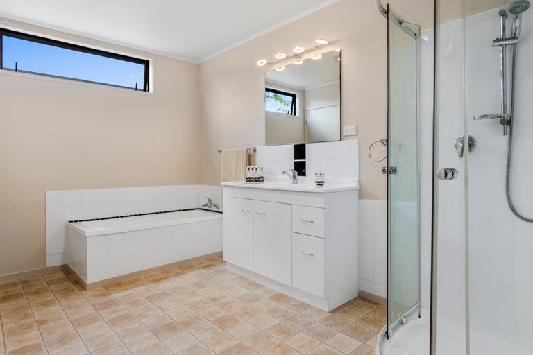 Photo of property in 40 Point Wells Road, Point Wells, Warkworth, 0986