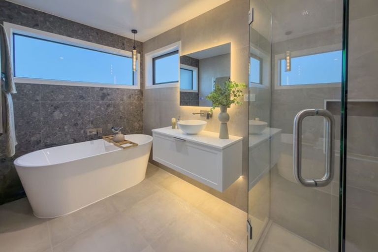 Photo of property in 24 Prestbury Grove, Churton Park, Wellington, 6037