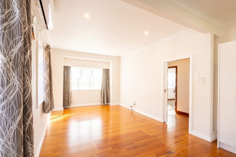 Photo of property in 262 College Street, West End, Palmerston North, 4412